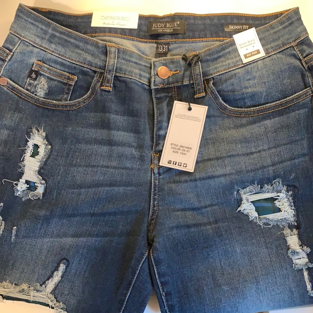 Judy Blue Plaid Distressed Jeans sz 13/31